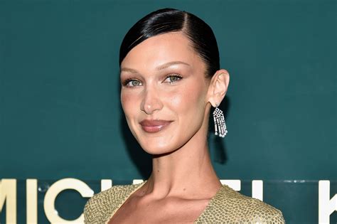 No, Dior has not replaced Bella Hadid with an Israeli model for 